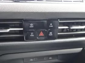 Volkswagen Golf thumbnail 28