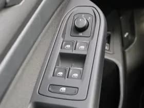 Volkswagen Golf thumbnail 34
