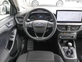Ford Focus thumbnail 18