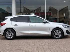 Ford Focus thumbnail 3