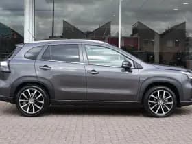 Suzuki S-Cross thumbnail 3