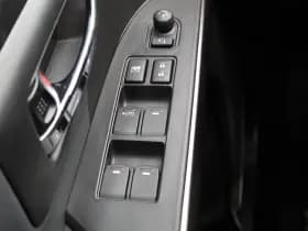 Suzuki S-Cross thumbnail 31
