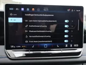 Volkswagen Tiguan thumbnail 37