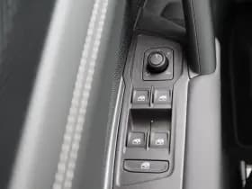 Volkswagen Tiguan thumbnail 36