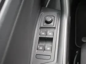 Volkswagen T-Roc thumbnail 39