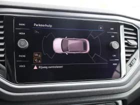 Volkswagen T-Roc thumbnail 42
