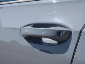 Volkswagen Golf thumbnail 40