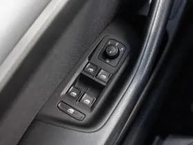 Volkswagen Passat thumbnail 34