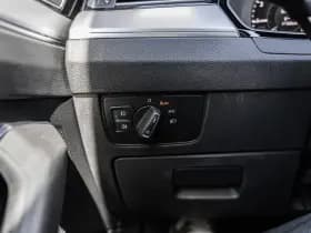 Volkswagen Passat thumbnail 35