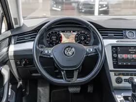Volkswagen Passat thumbnail 36