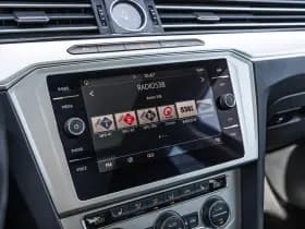 Volkswagen Passat thumbnail 38