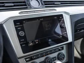 Volkswagen Passat thumbnail 39