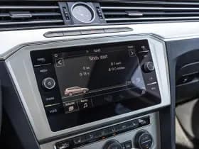 Volkswagen Passat thumbnail 42