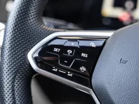 Volkswagen Golf thumbnail 26