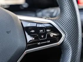 Volkswagen Golf thumbnail 27