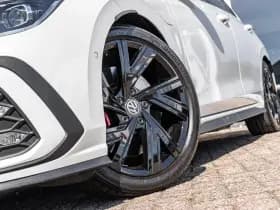 Volkswagen Golf thumbnail 48