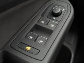 Volkswagen Golf thumbnail 19