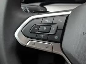 Volkswagen Golf thumbnail 23
