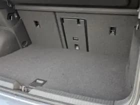 Volkswagen Golf thumbnail 21
