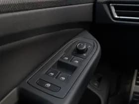 Volkswagen Golf thumbnail 40