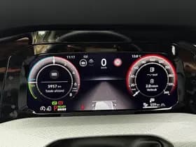 Volkswagen Golf thumbnail 21