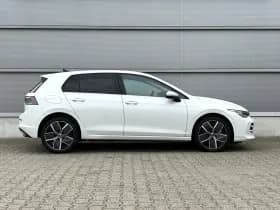 Volkswagen Golf thumbnail 4