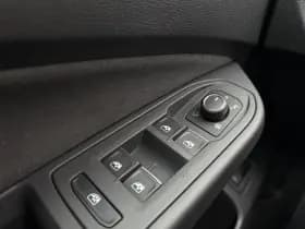 Volkswagen Golf thumbnail 31