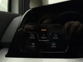 Volkswagen Golf thumbnail 32
