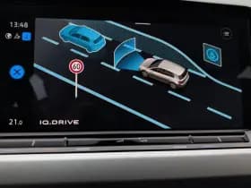 Volkswagen Golf thumbnail 35