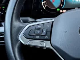 Volkswagen Golf thumbnail 23