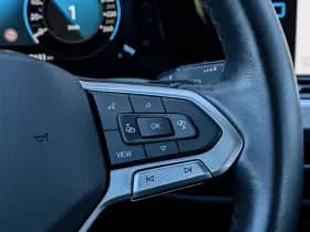 Volkswagen Golf thumbnail 24