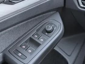 Volkswagen Golf thumbnail 34
