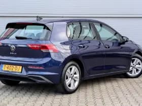 Volkswagen Golf thumbnail 2