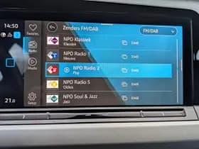 Volkswagen Golf thumbnail 32