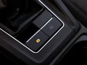 Volkswagen Golf thumbnail 23
