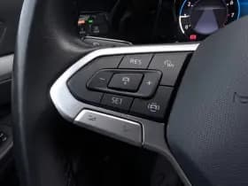 Volkswagen Golf thumbnail 23