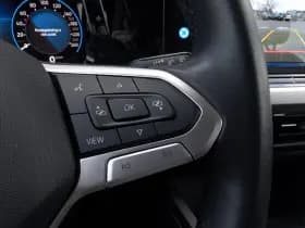 Volkswagen Golf thumbnail 24