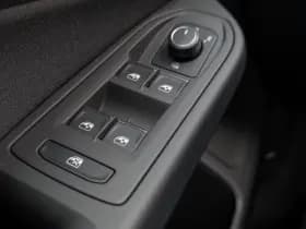 Volkswagen Golf thumbnail 29