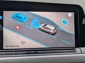 Volkswagen Golf thumbnail 35
