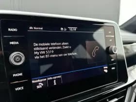 Volkswagen T-Roc thumbnail 39