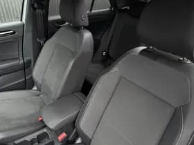 Volkswagen T-Roc thumbnail 5
