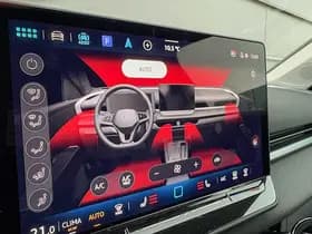 Volkswagen T-Roc thumbnail 24