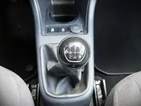 Volkswagen Up! thumbnail 25