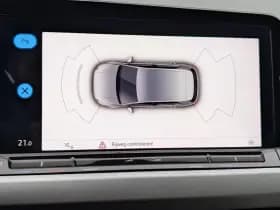 Volkswagen Golf thumbnail 26