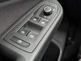 Volkswagen Golf thumbnail 28