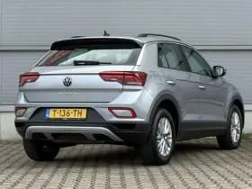 Volkswagen T-Roc thumbnail 2