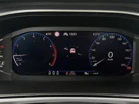 Volkswagen T-Roc thumbnail 21