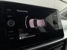 Volkswagen T-Roc thumbnail 26