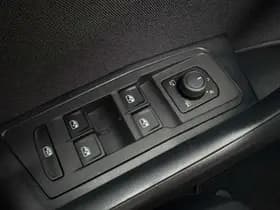 Volkswagen T-Roc thumbnail 28