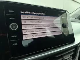 Volkswagen T-Roc thumbnail 33